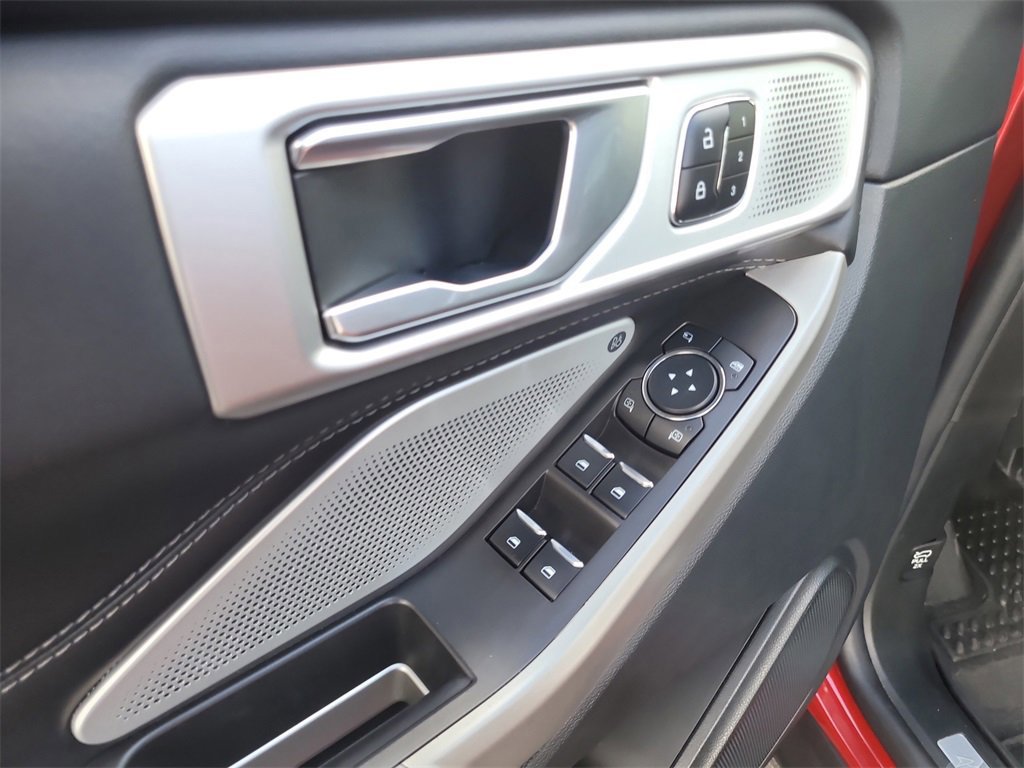 Certified 2023 Ford Explorer Limited w/ Limited Technology Package image 18