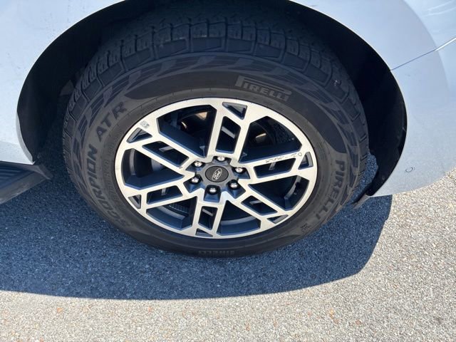 Certified 2025 Ford Expedition Active AWD/4WD image 17
