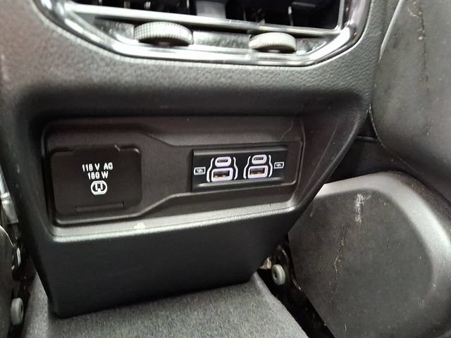 Used 2022 Jeep Grand Cherokee Overland w/ Luxury Tech Group IV AWD/4WD image 11