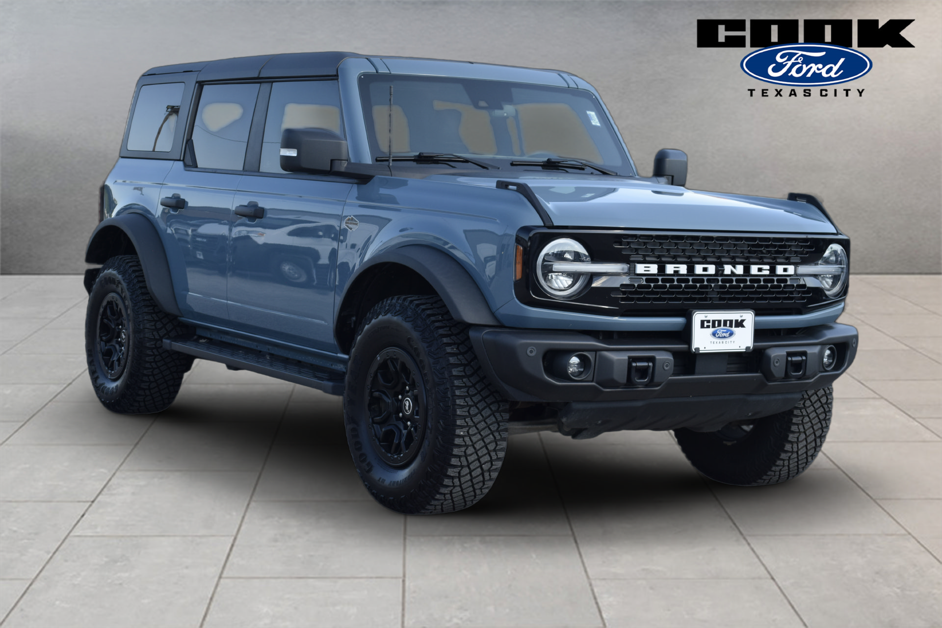 Certified 2023 Ford Bronco Wildtrak AWD/4WD image 2
