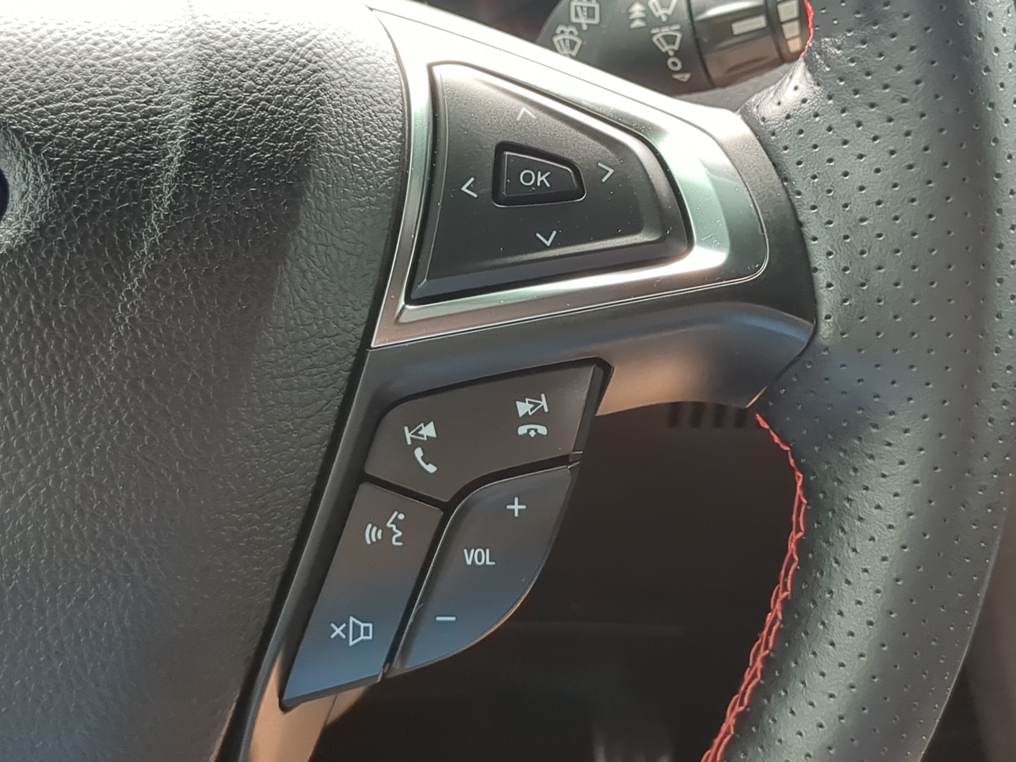 Certified 2022 Ford Edge ST-Line AWD/4WD image 24