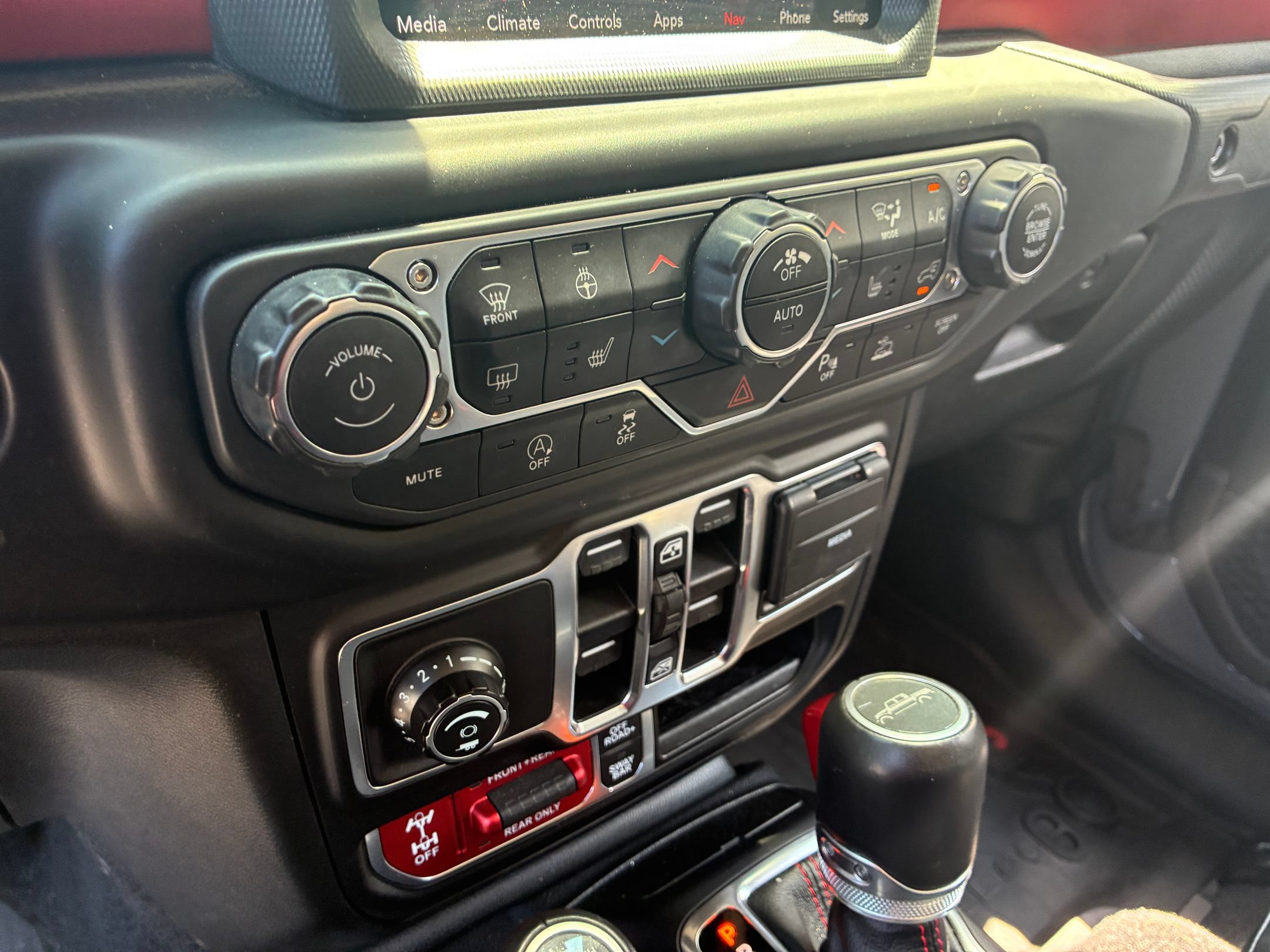 Used 2021 Jeep Gladiator Rubicon AWD/4WD image 21