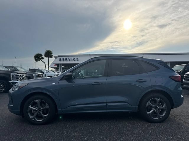 Certified 2024 Ford Escape ST-Line FWD image 2