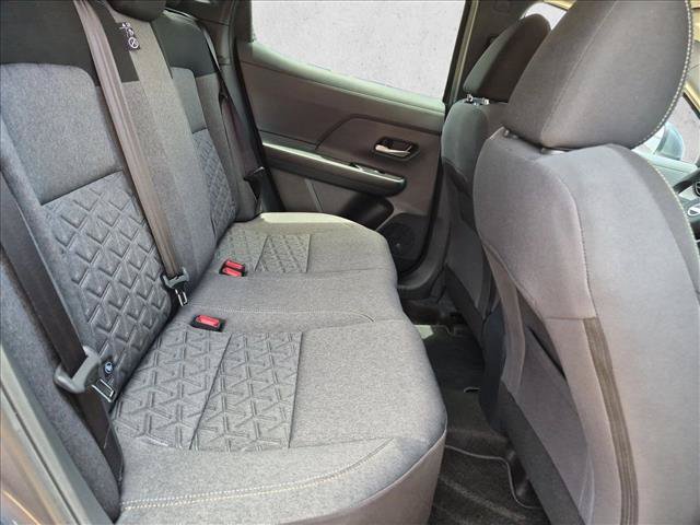 Used 2025 Nissan Kicks SV FWD image 19