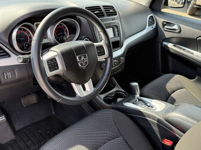 Used 2019 Dodge Journey SE w/ Connectivity Group FWD image 16
