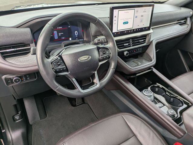 Certified 2025 Ford Explorer Platinum w/ LUX Leather Package AWD/4WD image 10