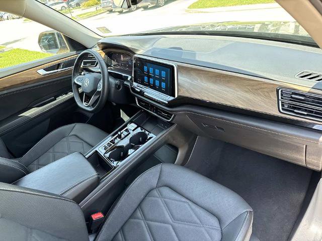 Used 2024 Volkswagen Atlas SE image 14
