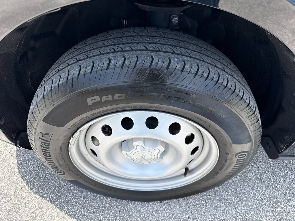Certified 2025 Ford Maverick XL FWD image 13