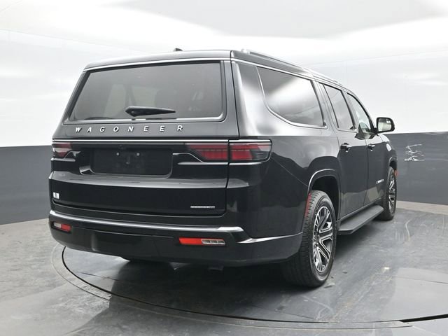 Used 2024 Jeep Wagoneer L Series II w/ Flexible Seating Group AWD/4WD image 18