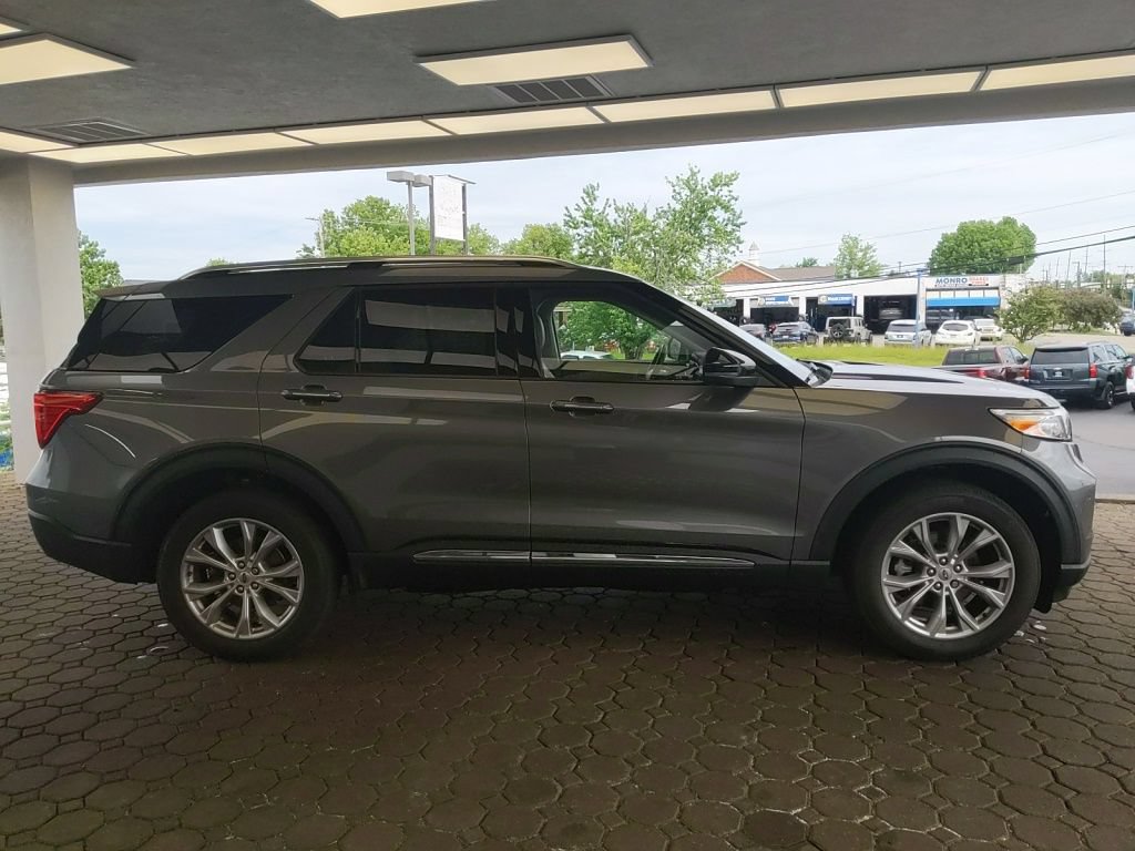 Certified 2023 Ford Explorer Limited w/ Equipment Group 301A AWD/4WD image 5