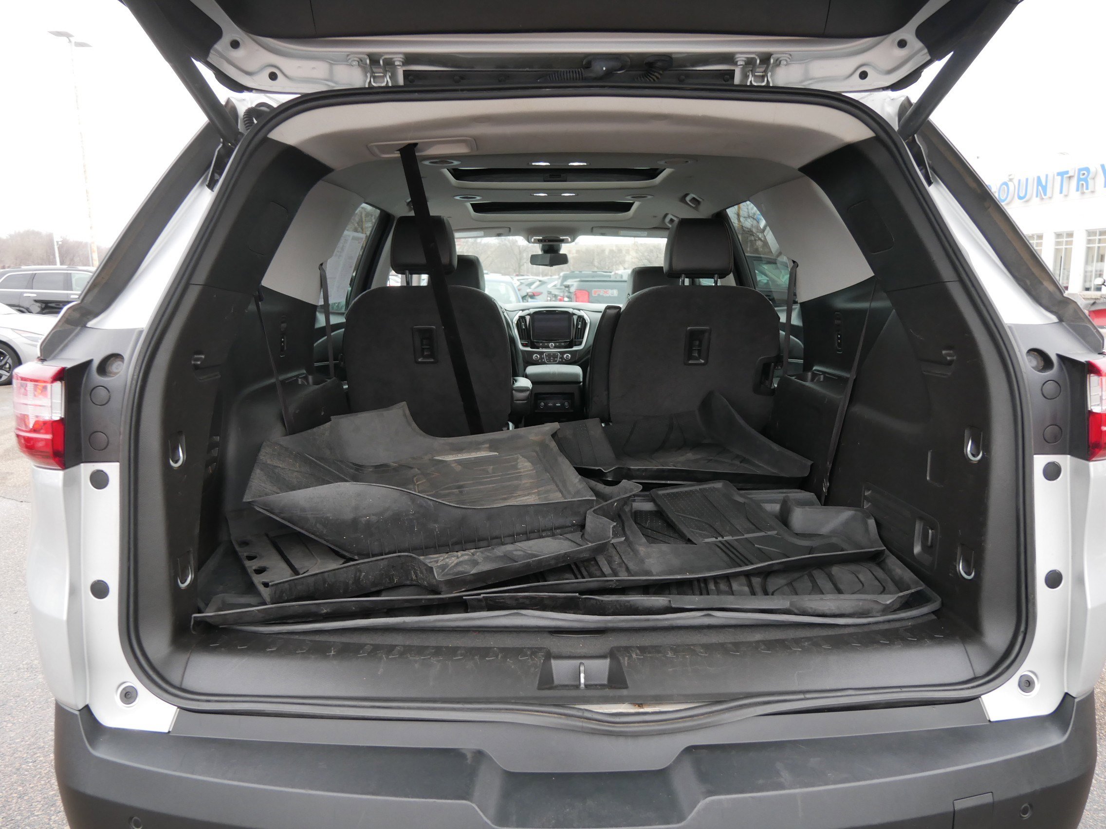 Used 2019 Chevrolet Traverse RS w/ LPO, Floor Liner Package image 18