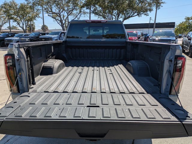 Used 2025 GMC Sierra 3500 AT4 image 13