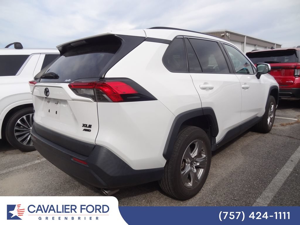 Used 2023 Toyota RAV4 XLE AWD/4WD image 6