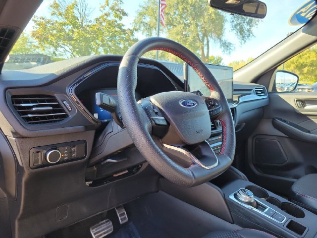 Certified 2024 Ford Escape ST-Line w/ Tech Pack #1 AWD/4WD image 10