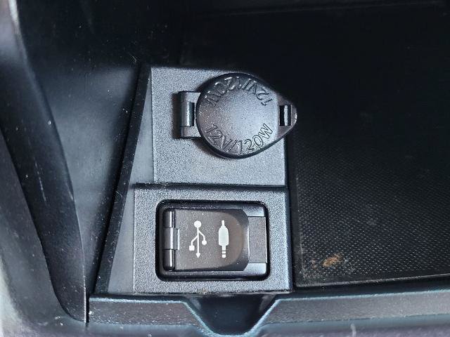 Used 2017 Toyota Camry SE FWD image 21