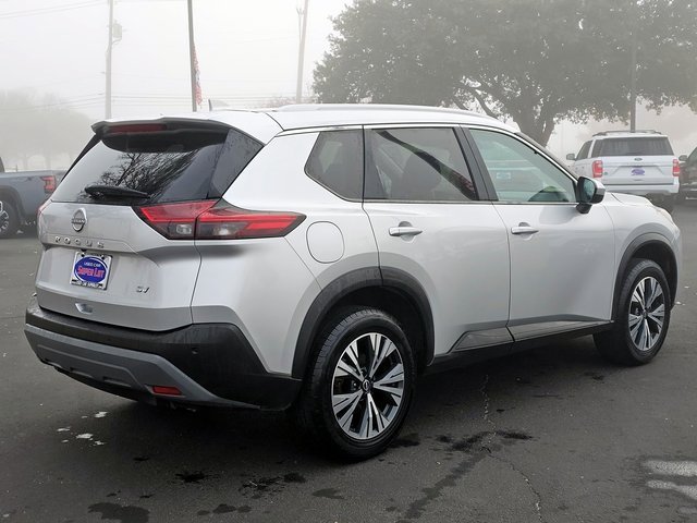 Used 2023 Nissan Rogue SV w/ SV Premium B Package image 13