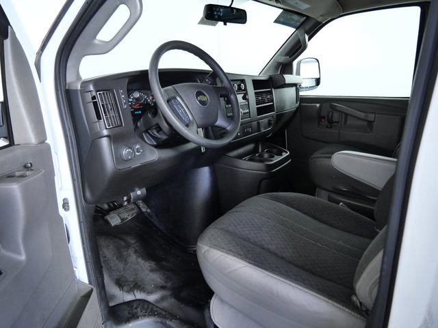 Used 2024 Chevrolet Express 2500 w/ Driver Convenience Package image 15