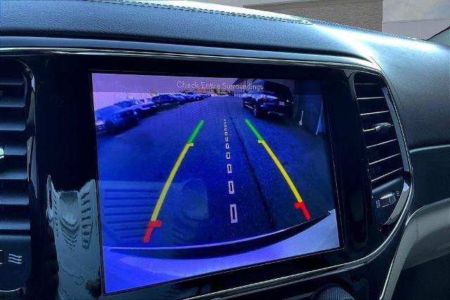Used 2019 Jeep Grand Cherokee Overland RWD image 14