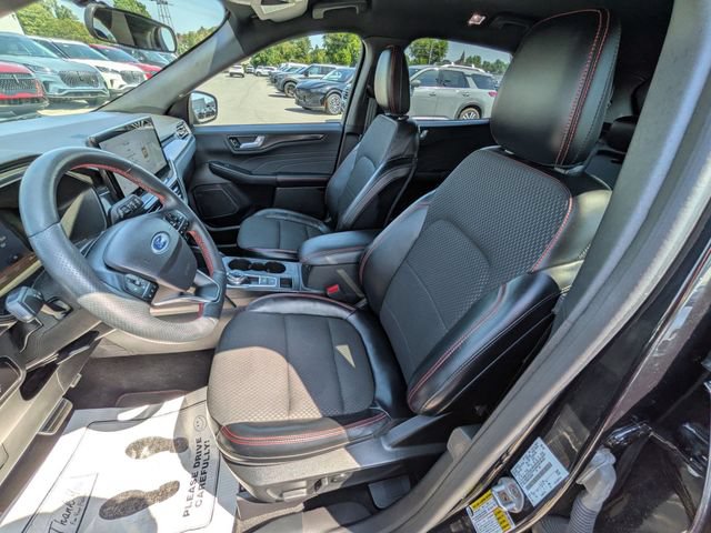 Certified 2023 Ford Escape ST-Line w/ Tech Pack #1 AWD/4WD image 7