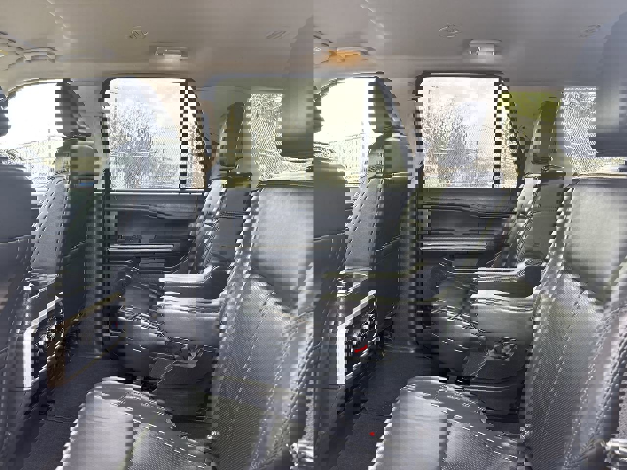 Certified 2024 Ford Expedition XLT image 17