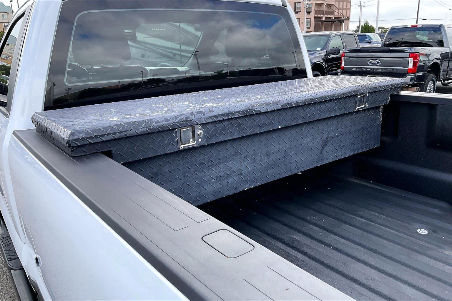 Certified 2025 Ford F250 XL w/ FX4 Off-Road Package AWD/4WD image 9