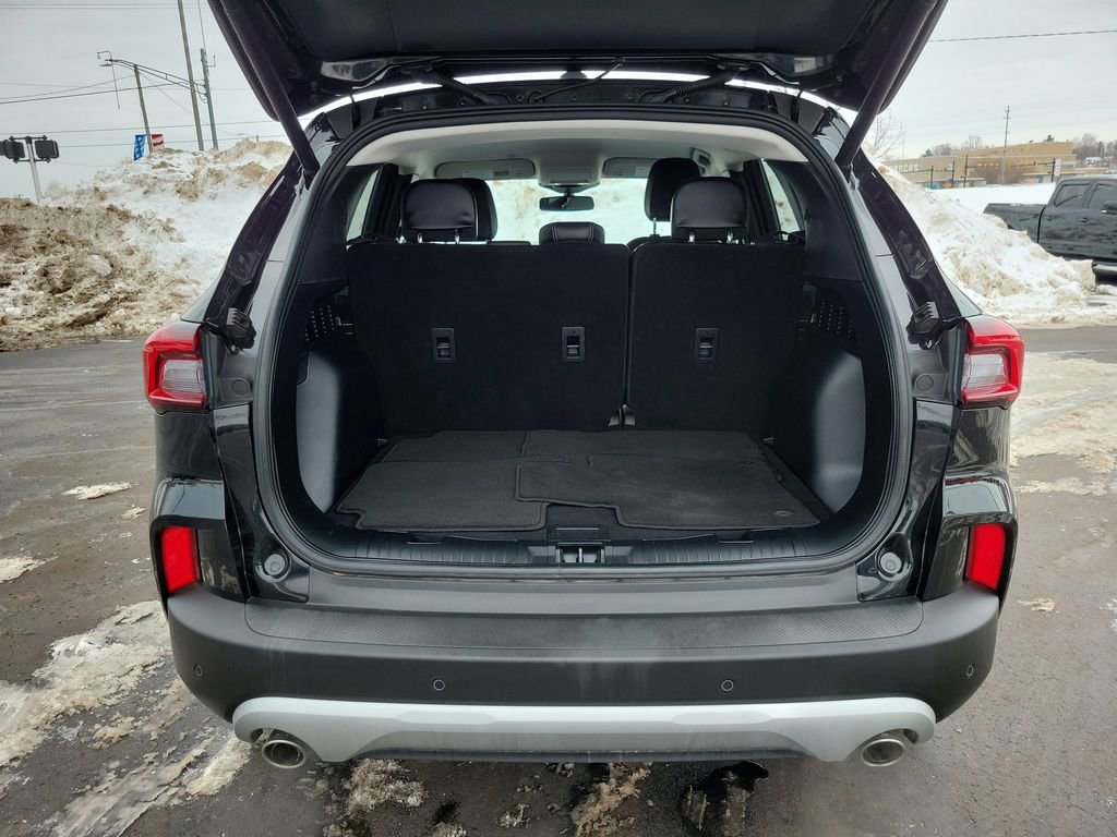 Certified 2025 Ford Escape Platinum image 24