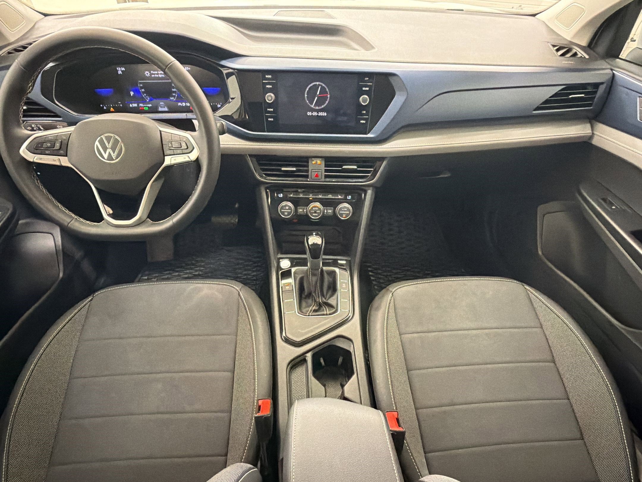 Used 2024 Volkswagen Taos SE w/ Black Wheel Package FWD image 16