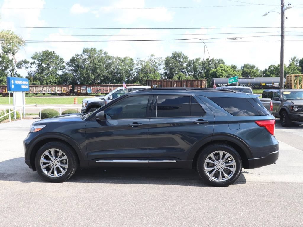 Certified 2024 Ford Explorer XLT w/ Equipment Group 202A RWD image 8