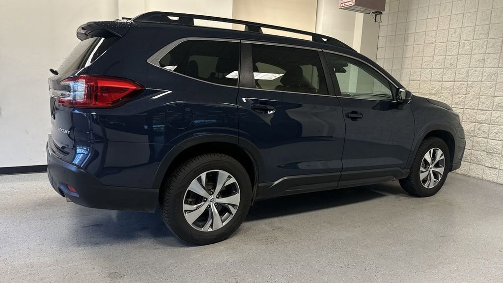 Used 2024 Subaru Ascent Premium w/ Convenience Package image 8