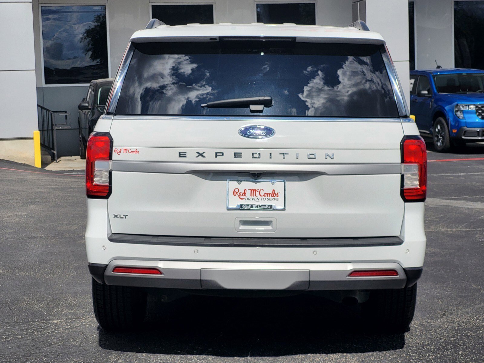Certified 2023 Ford Expedition XLT RWD image 5