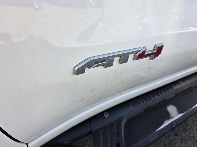 Used 2022 GMC Sierra 1500 AT4 AWD/4WD image 8