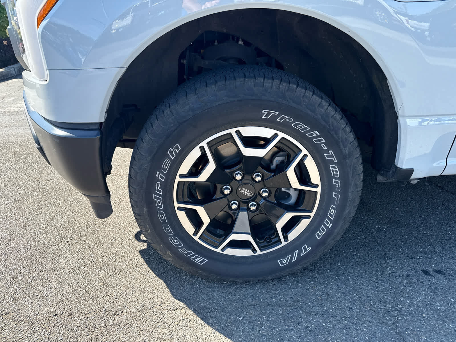Certified 2023 Ford F150 Lightning Pro AWD/4WD image 8