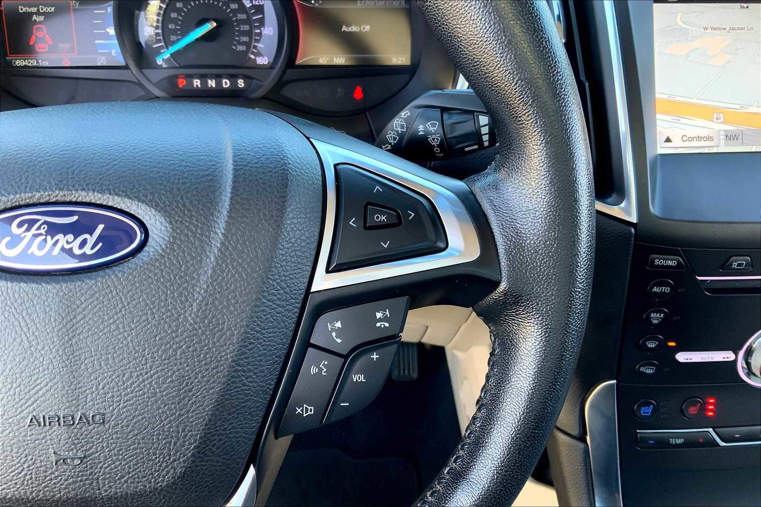 Certified 2019 Ford Edge Titanium w/ Equipment Group 301A FWD image 22