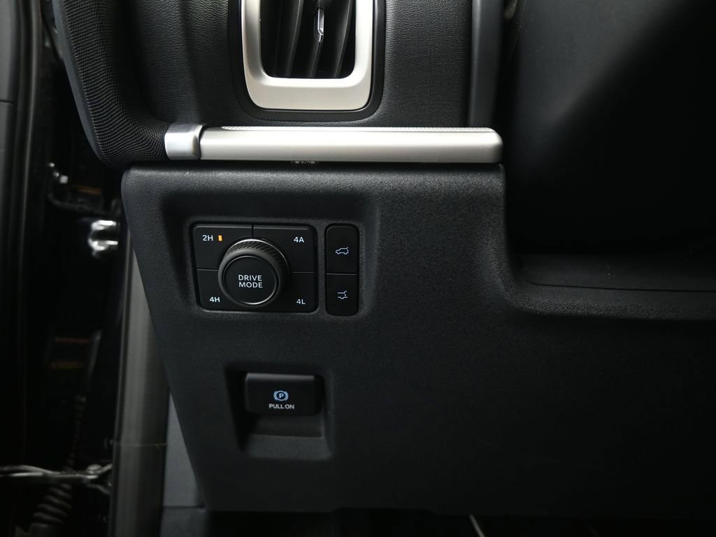 Certified 2025 Ford Expedition Active AWD/4WD image 11