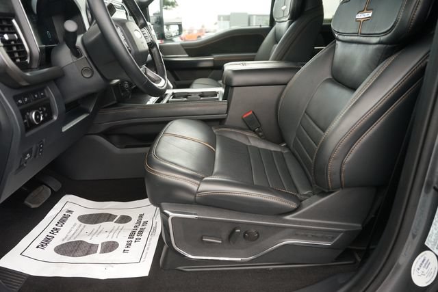 Certified 2023 Ford F250 Platinum w/ Tremor Off-Road Package AWD/4WD image 9