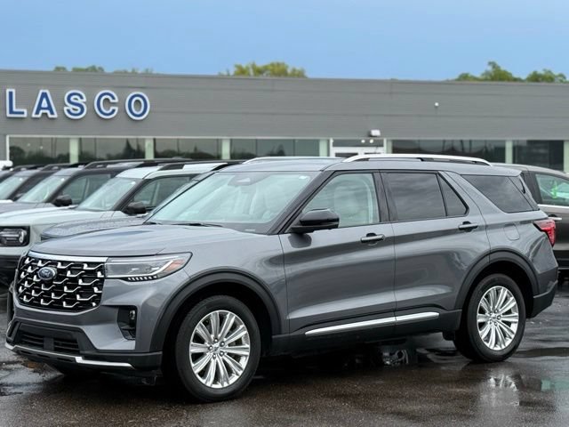 Certified 2025 Ford Explorer Platinum w/ LUX Leather Package AWD/4WD image 34