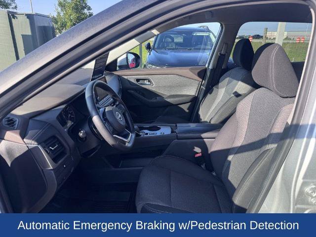 Used 2023 Nissan Rogue SV FWD image 10