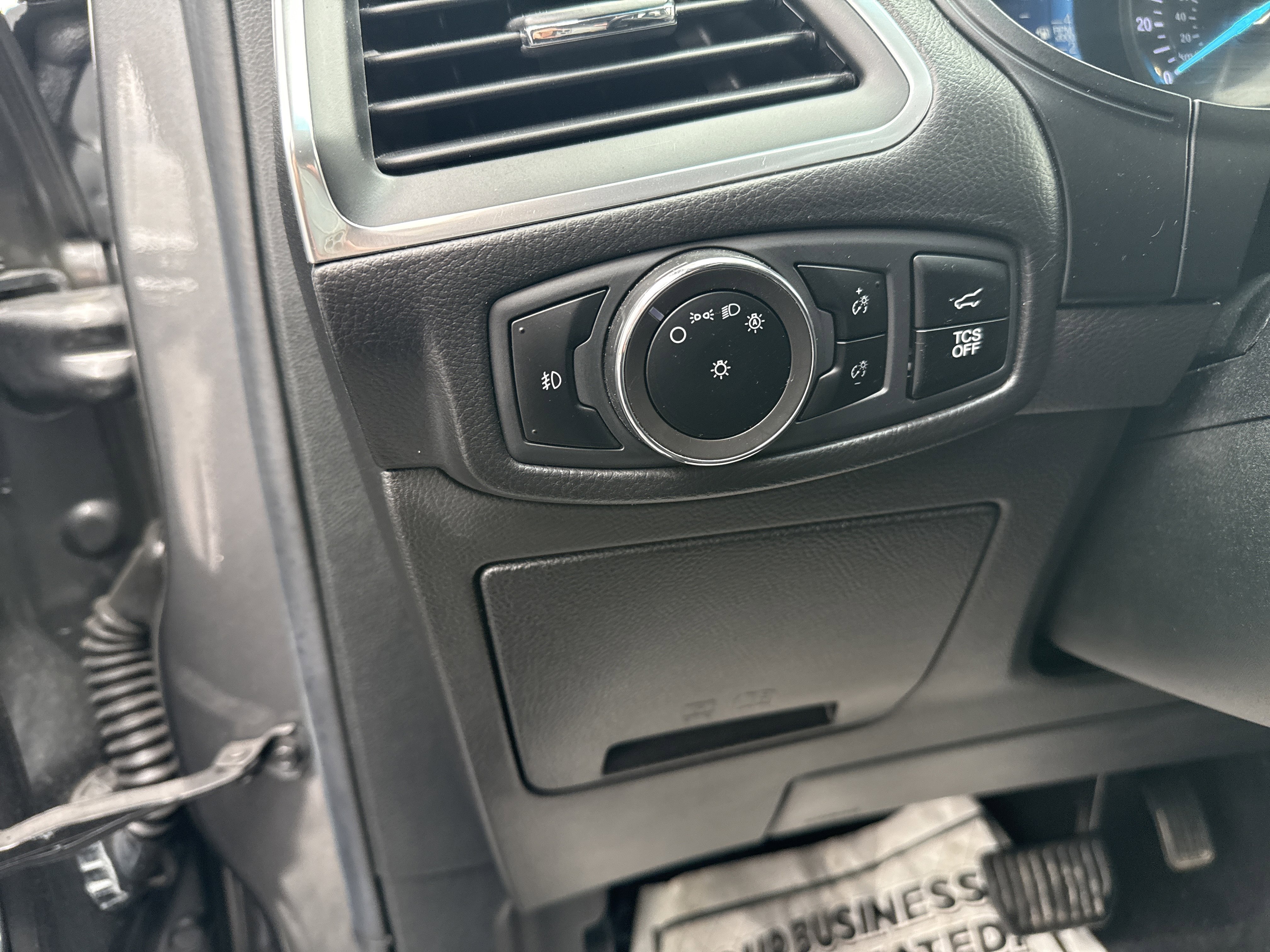 Certified 2023 Ford Edge Titanium AWD/4WD image 19