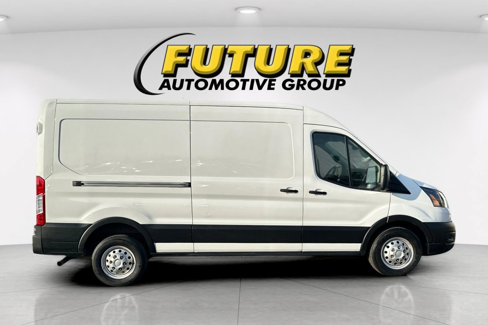 Certified 2023 Ford Transit 250 Medium Roof AWD w/ Load Area Protection Package image 6