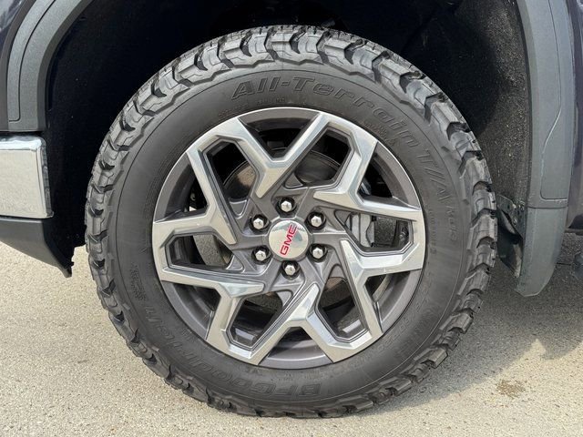 Used 2023 GMC Sierra 1500 SLT w/ SLT Premium Package image 15