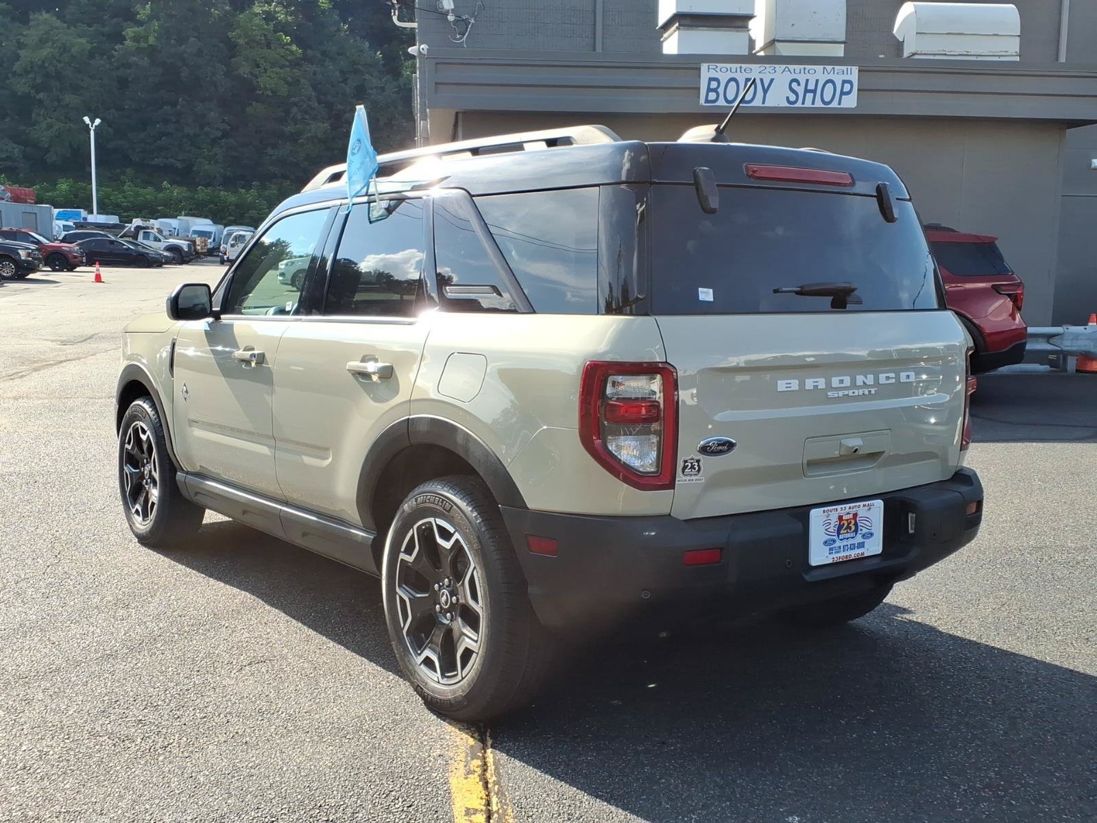 Certified 2025 Ford Bronco Sport Outer Banks AWD/4WD image 6
