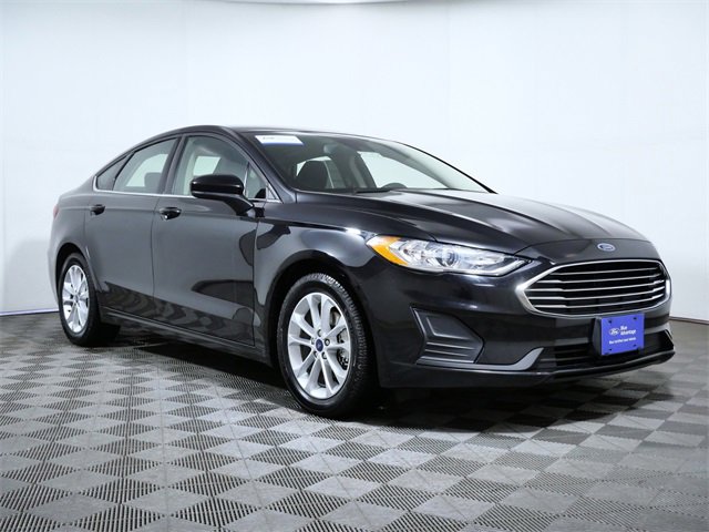 Certified 2020 Ford Fusion SE image 1