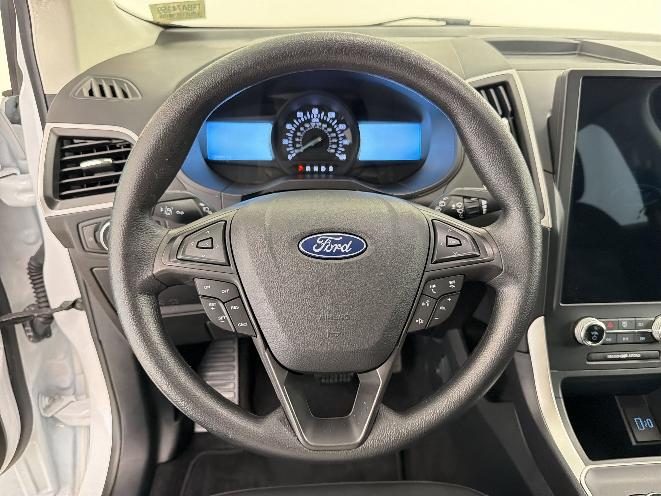 Certified 2024 Ford Edge SE w/ Black Appearance Package image 17