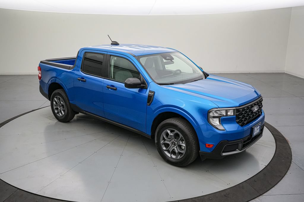 Certified 2025 Ford Maverick XLT w/ Equipment Group 302A AWD/4WD image 2