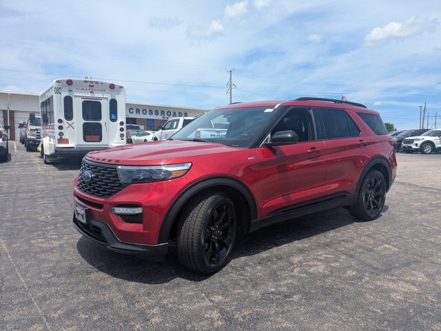 Certified 2023 Ford Explorer ST-Line w/ Class IV Trailer Tow Package RWD image 4