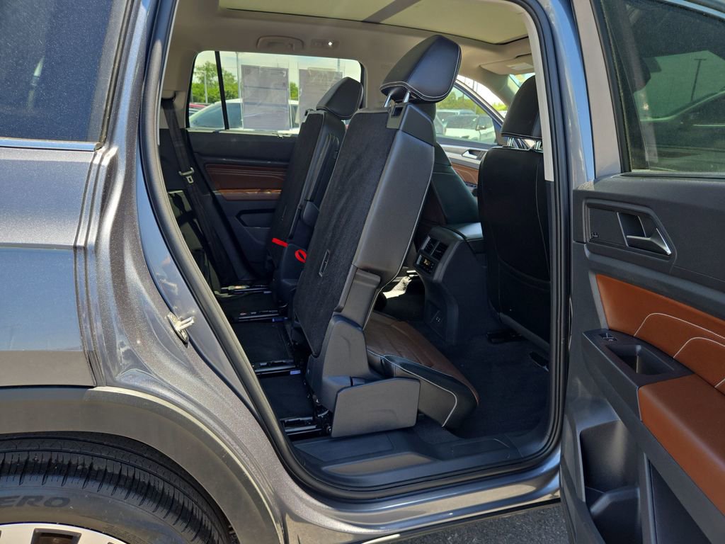 Used 2022 Volkswagen Atlas SEL Premium AWD/4WD image 30