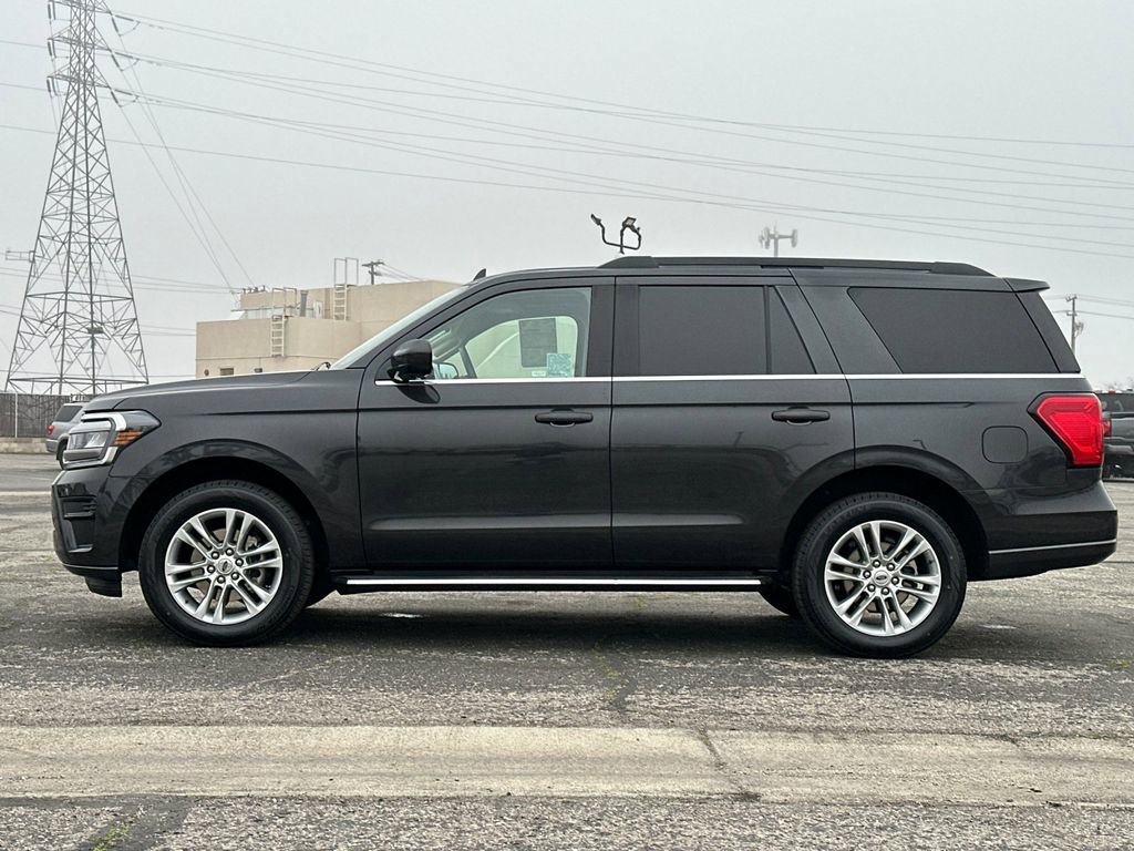 Certified 2022 Ford Expedition XLT image 6