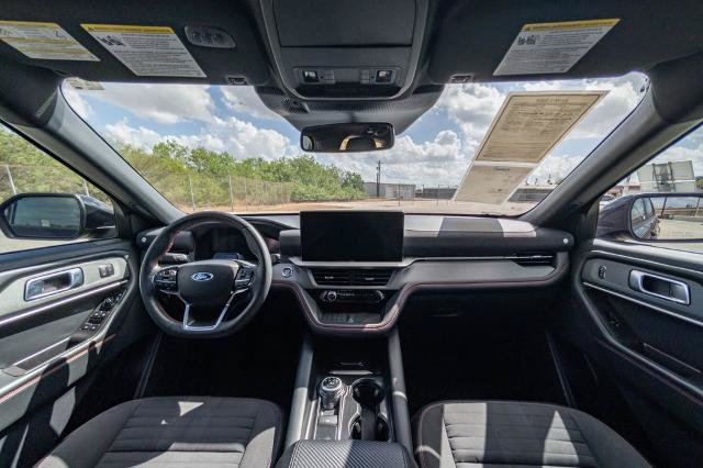 Certified 2025 Ford Explorer ST-Line w/ Premium Package RWD image 21