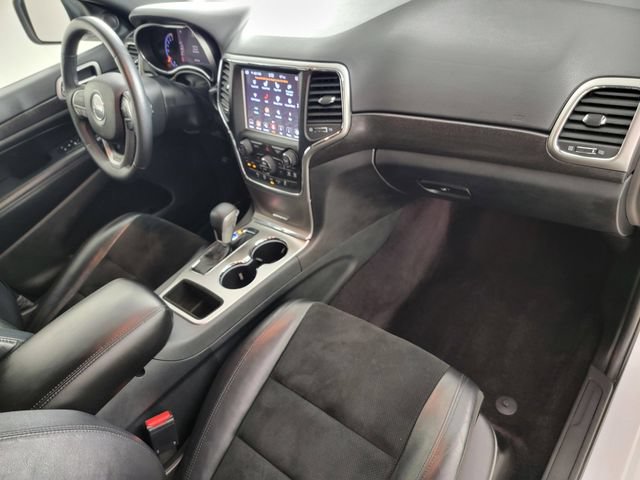 Used 2018 Jeep Grand Cherokee Altitude AWD/4WD image 19