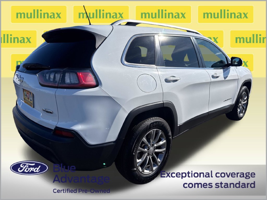 Used 2020 Jeep Cherokee Latitude Plus w/ Cold Weather Group AWD/4WD image 3
